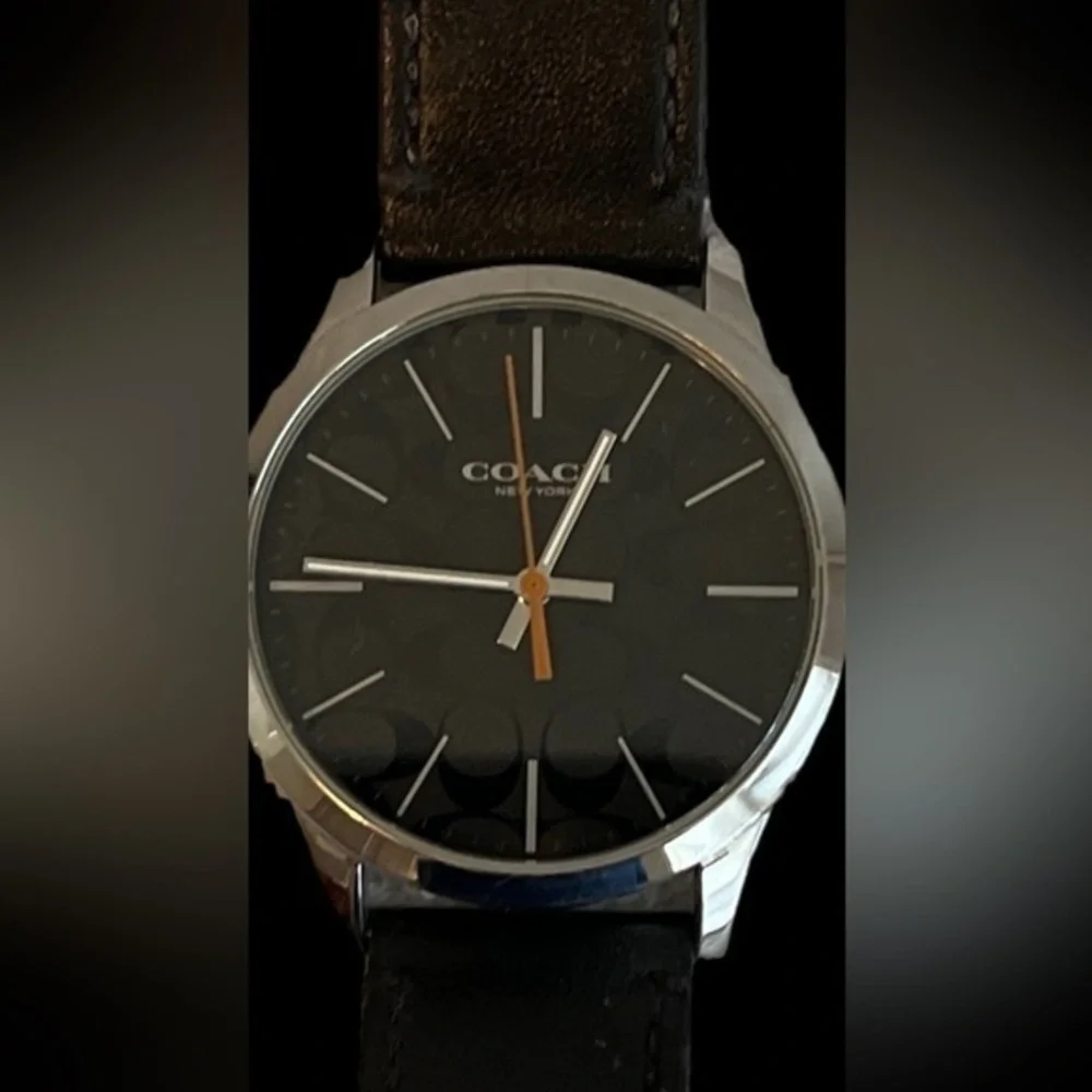 Coach Quartz Analog Watch Men’s Leather Black